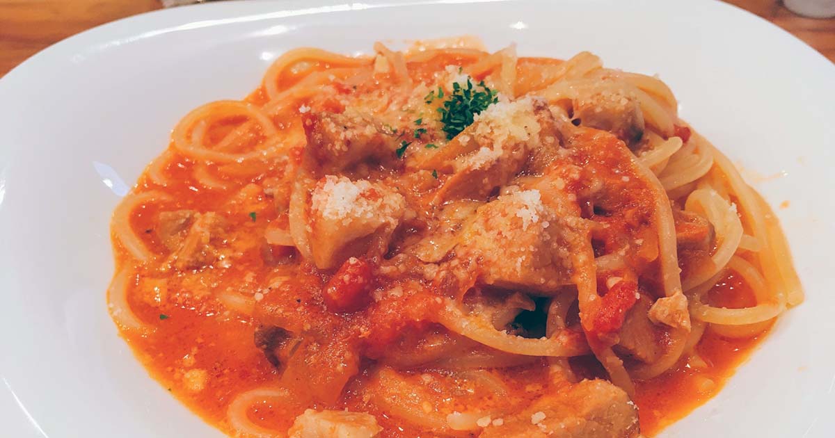 トマトクリーム　パスタ