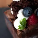 チョコケーキ　ブルーベリー