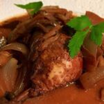 鶏の赤ワイン煮　コック・オー・ヴァン